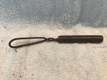 Antique Small Rugbeater (?)  #637