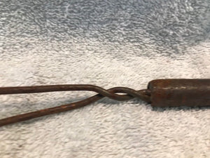 Antique Small Rugbeater (?)  #637