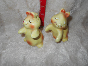 Vintage  Salt & Pepper Shakers 8