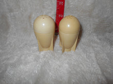 Vintage Salt & Pepper Shakers 9