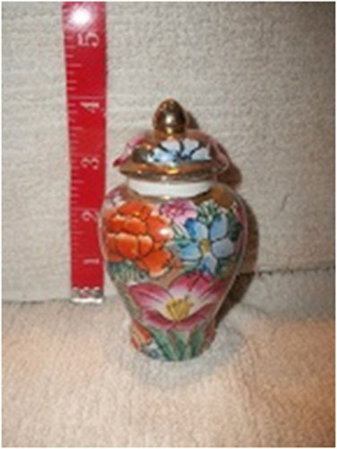 Vintage Chinese Hand-painted, Lidded Flowered Vase (1a)