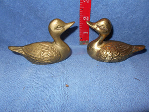 Vintage Pair of Heavy Brass, Brass-like Ducks (23)