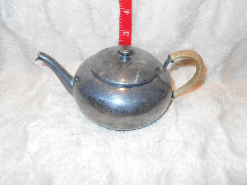 Vintage Small Pewter Teapot (619a)