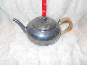 Vintage Small Pewter Teapot (619a)