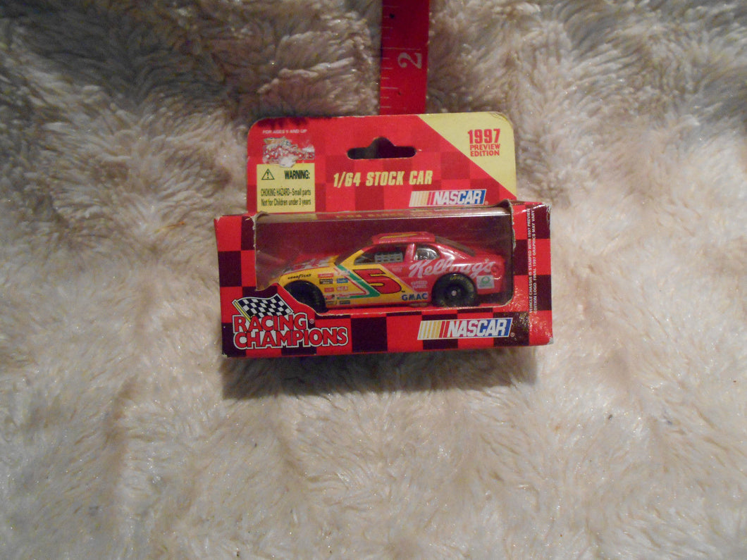 NASCAR: LaBonte 1/64 Scale Car & Card (4) (#33)