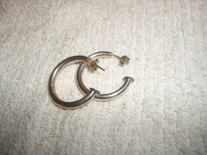 Vintage .925 Sterling Silver Hoops (528a)