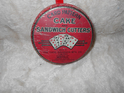 Vintage Card Shaped Cutters In Tin (631)