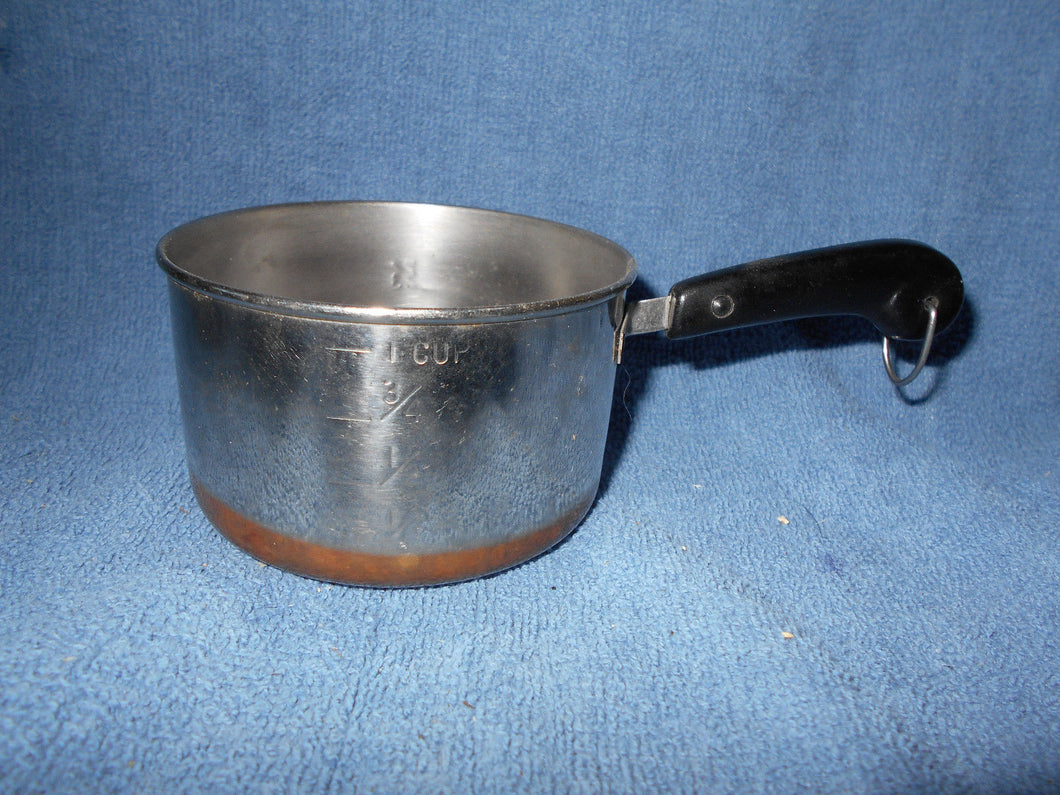 Vintage Measuring Cup (641)