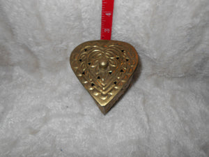 Copper or Brass Heart-shaped Trinket Box (814)