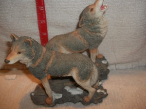 Vintage Heavy Ceramic Double-Wolf Statue #109