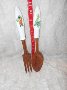 Vintage Wood & Ceramic Salad Utensils (605)