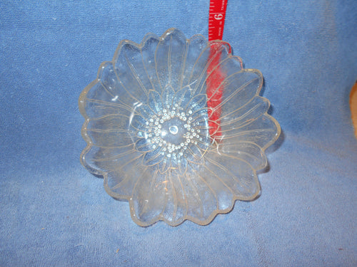 Vintage Flower Petal Pressed Glass Bowl (28)