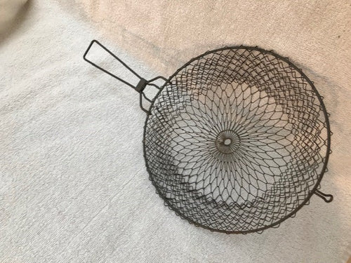 Vintage Wire Collapsible Colliander  #1095