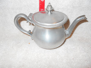 Vintage Sml Pewter Teapot With Hinged Lid New Amsterdam (612)