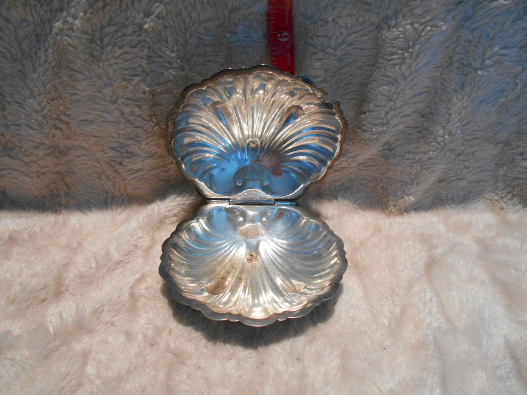 Vintage Silver/Silverplate Clam-Shaped Trinket Box (822)