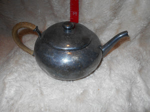 Vintage Small Pewter Teapot (619a)