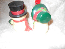 Vintage Hallmark Snow Man/Woman Salt & Pepper Holder (458)