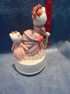 Vintage Otagiri  Momma Cat With Baby Musical Figure #81