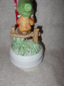 Vintage Musical Figure Boy With Flute #84