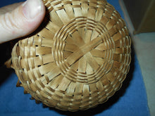 Vintage Splint Woven/Porcupine Twisted Lidded Basket (23)