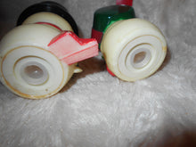 Vintage Hallmark Snow Man/Woman Salt & Pepper Holder (458)