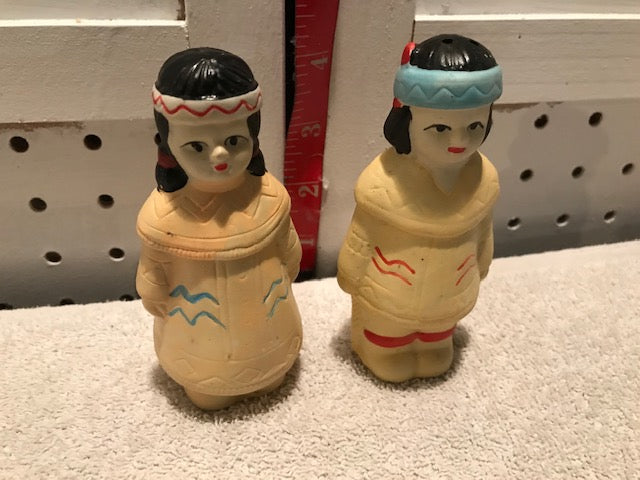 Set of Indian Porcelain Salt & Pepper Shakers (412)