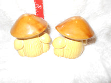 Vintage Salt & Pepper Holders 6