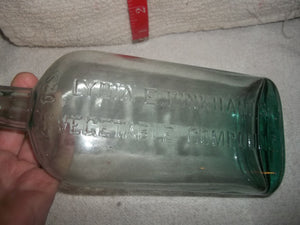 Vintage  LYDIA E. PINKHAM VEGETABLE COMPOUND Medicine Bottle 3