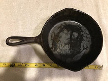 Vintage Cast Iron No 5 Frying Pan (#543)