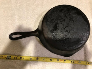 Vintage Cast Iron No 5 Frying Pan (#543)