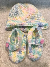 Handmade Infant 3- 6 Month Multi Pastel Hat & MJ Shoes Set