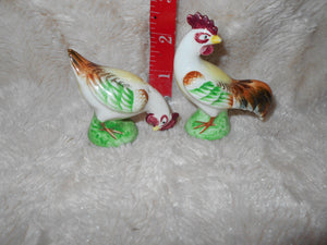 Vintage Salt & Pepper Holders 4