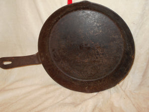 Vintage Cast Iron Or Heavy Metal Large Frying Pan (1)