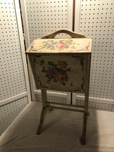 Vintage Sewing Box Hand Painted and Stenciled (27)