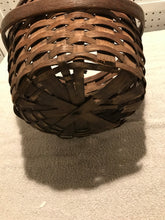 Vintage Wide-Weave, Handled Basket (32)