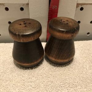 Set of Wooden Barrel Shaped Salt & Pepper Shakers (410)