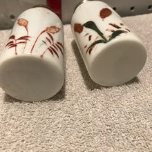 Vintage Porcelain Asian Hand Painted Salt & Pepper Shakers (409)