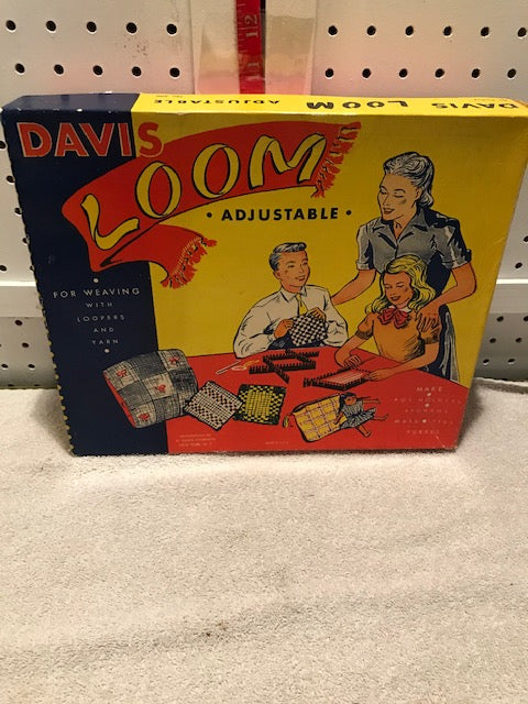 Vintage H. Davis Co. Loom #2057