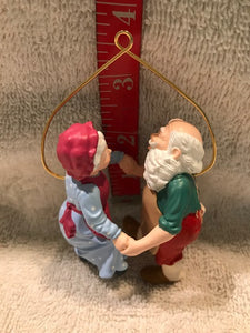 Santa Clause & Mrs. Claus Ornament