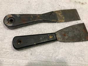 Vintage Pair of Putty Knives #100