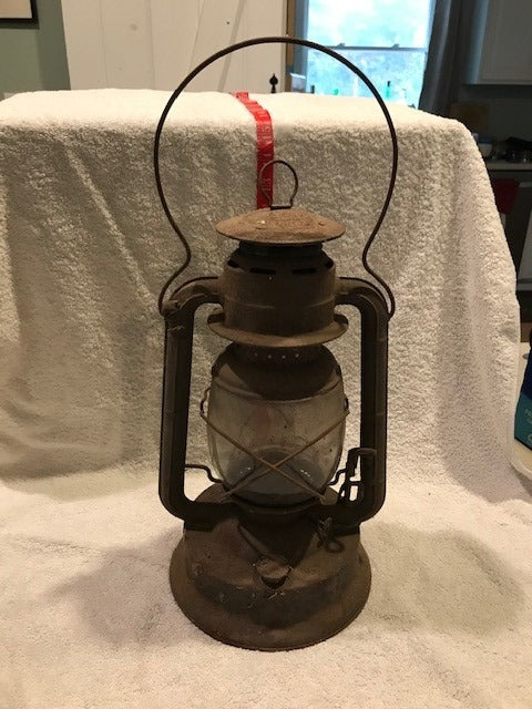 Antique/Vintage Dietz Kerosene Lantern (#462)